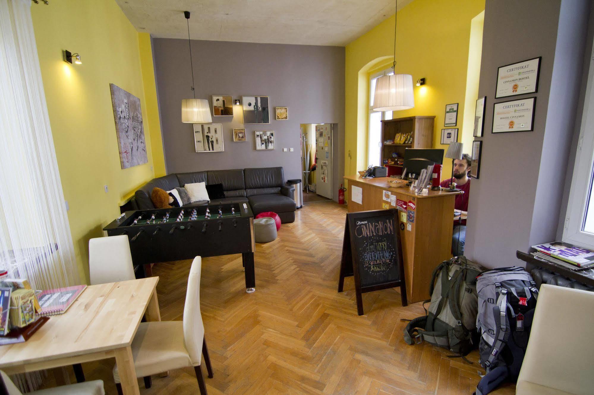 ורוצלב Cinnamon Hostel מראה חיצוני תמונה